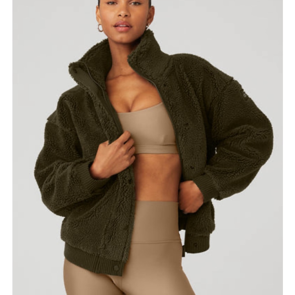 Alo yoga sherpa XS olive